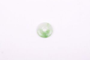 Jade pendant. — image 1