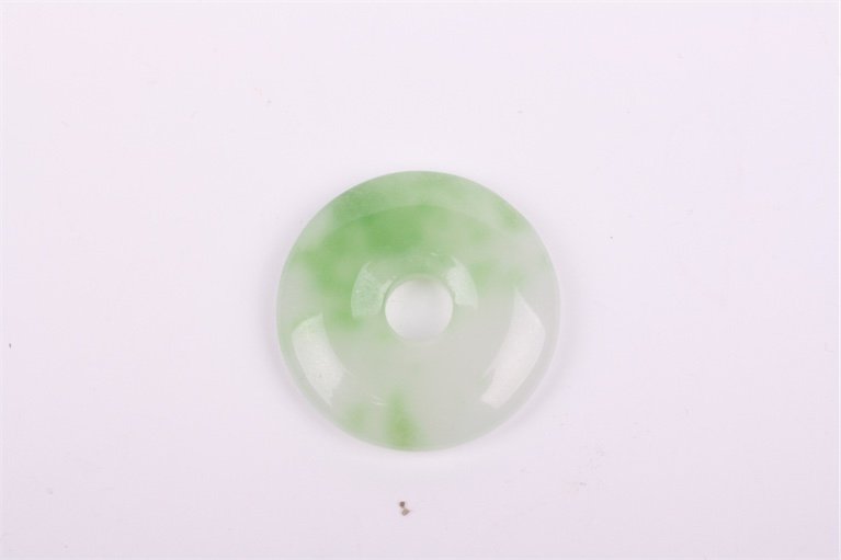 Jade pendant. — image 3