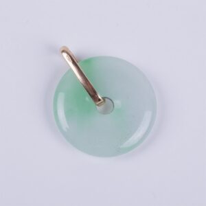 Jade pendant with gold 18K. — image 2