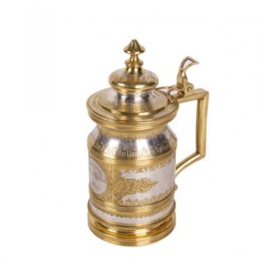 Russian engraved silver "a la russe" tankard — image 1