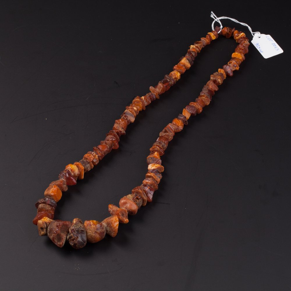 Antique amber necklace. — image 1