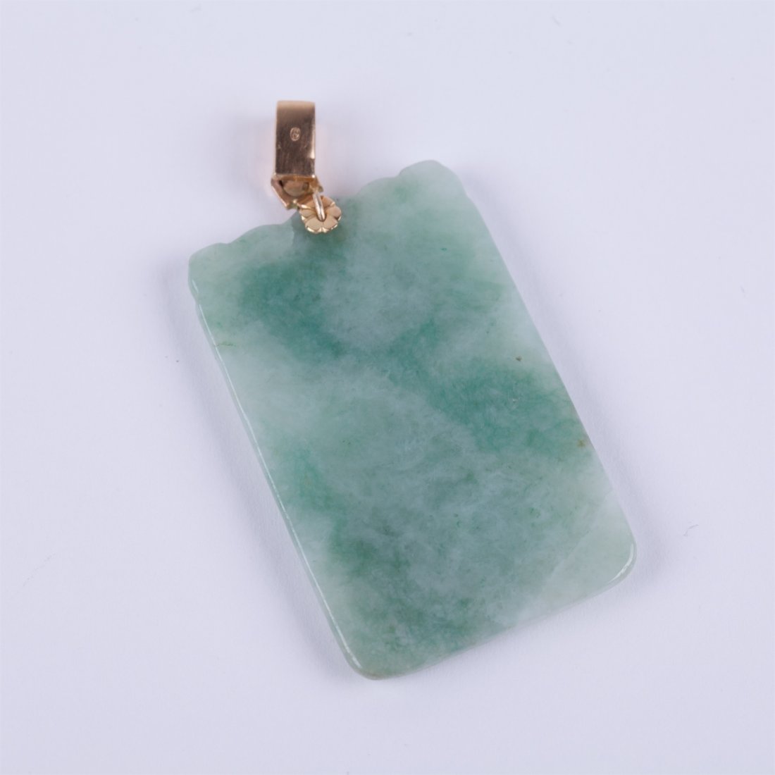 Jade pendant with gold and diamond 0.1 Ct. — image 2