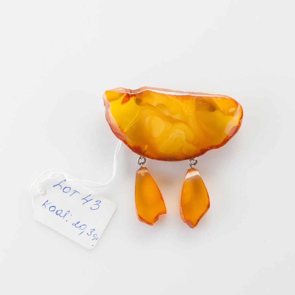 Natural Old Baltic Amber brooch. — image 1