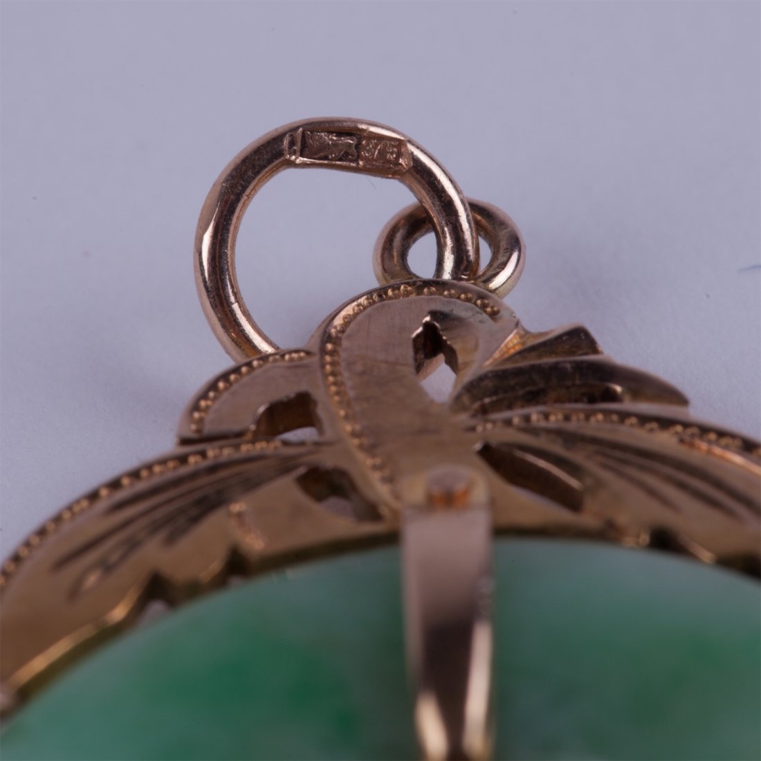 Jade pendant with gold 9K. . — image 3
