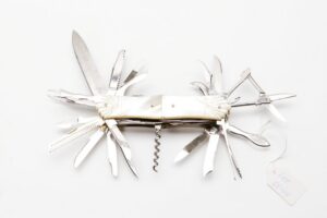 Universal steel and mother-of-pearl flic knife. — image 3