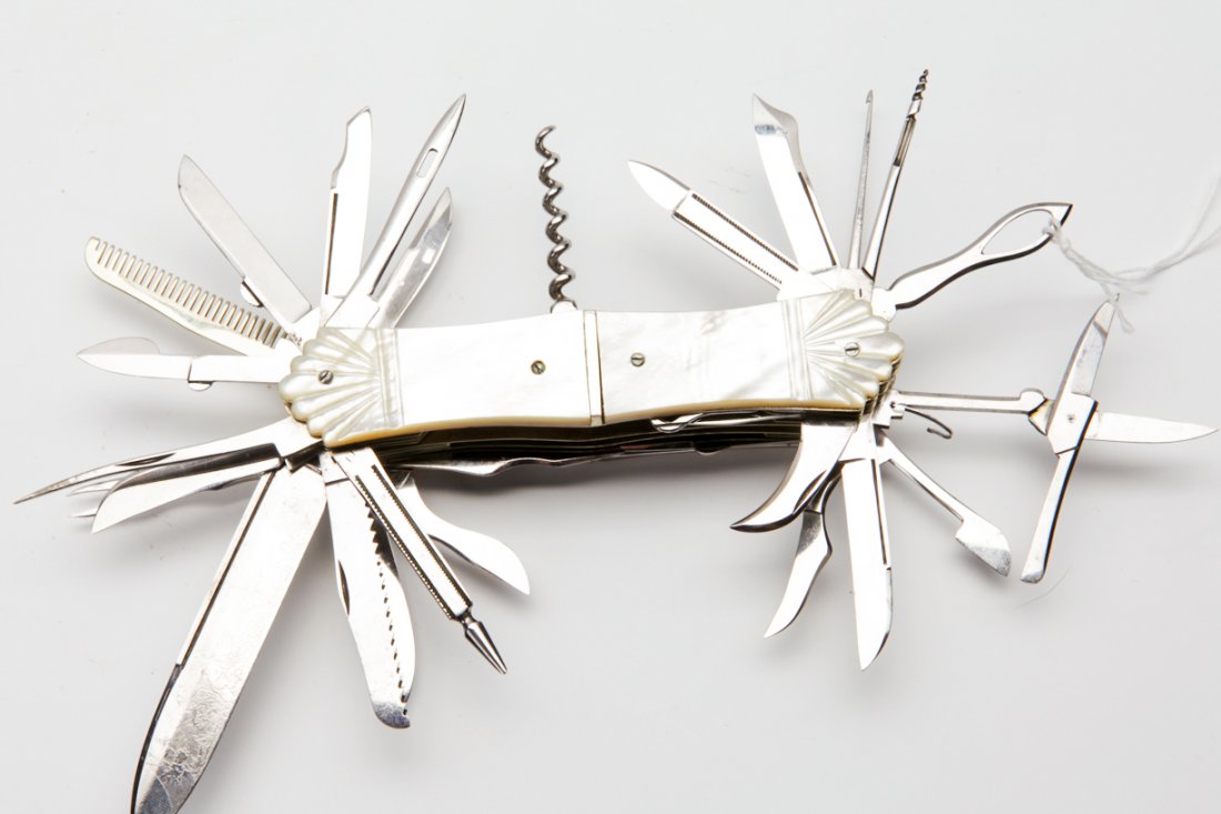 Universal steel and mother-of-pearl flic knife. — image 5