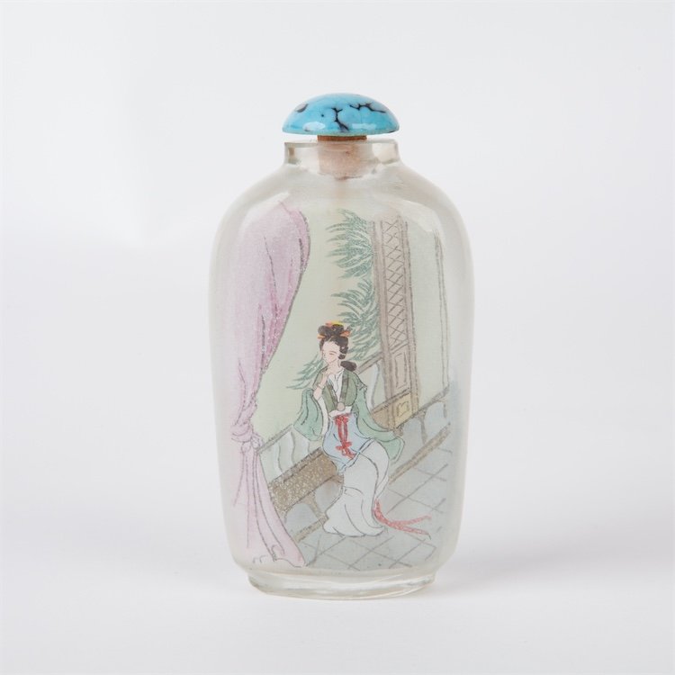 Chinese glass snuff bottle with hand painting. — image 2