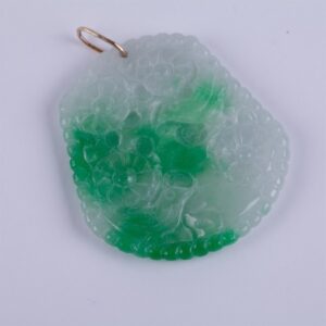 Jade pendant with gold 18K. — image 2