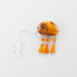 Natural Old Baltic Amber brooch. — image 1