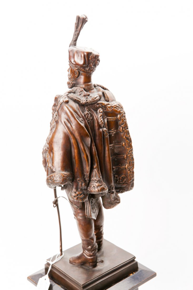Russian Field Marshal sculpture. — image 5