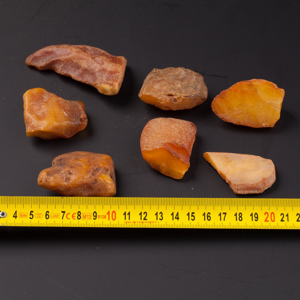 Set of antique amber stones. — image 2