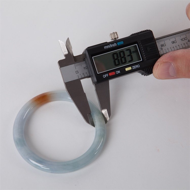Hand bracelet from jade stone. — image 4