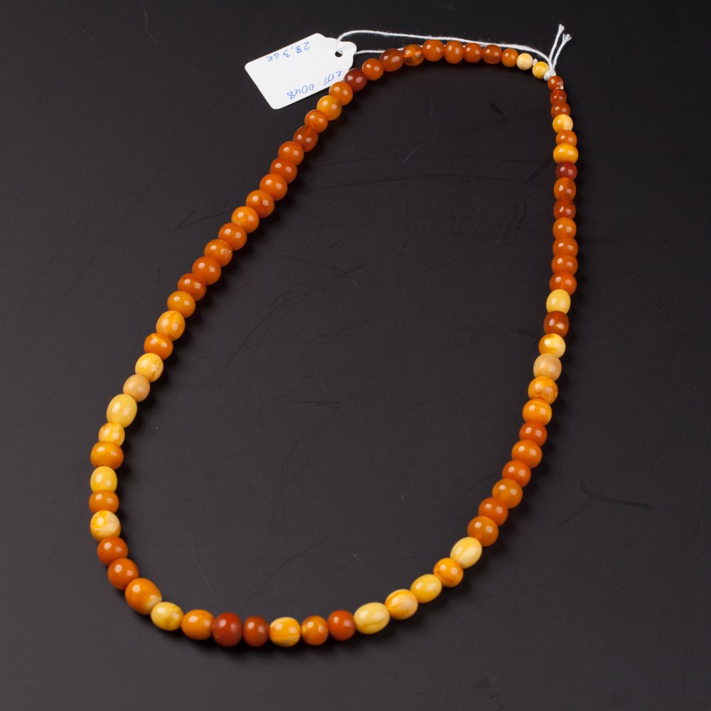 Antique amber necklace. — image 1