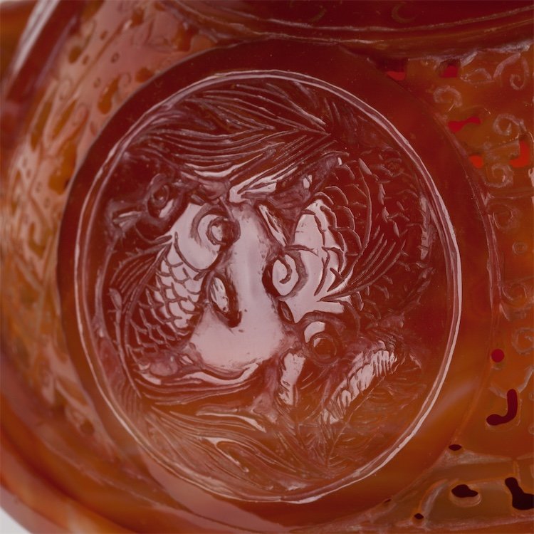 Asian carved agate vessel. — image 4