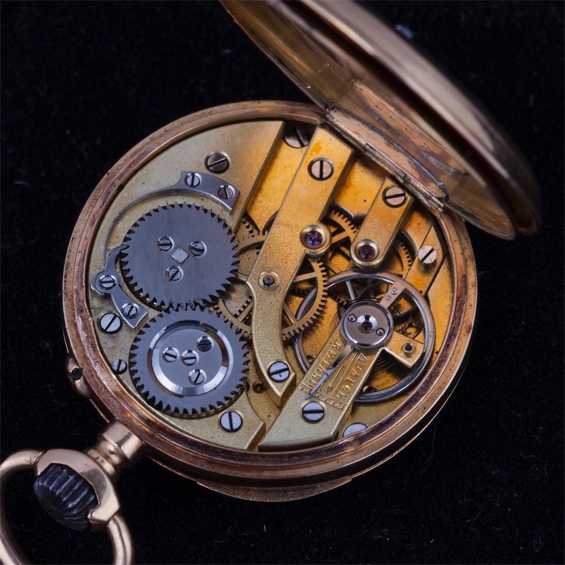 Gold, 18K, women pocket watch with enamel and diamonds — image 4