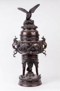 Large Antique Chinese Incense Burner. — image 1