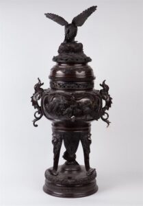 Large Antique Chinese Incense Burner. — image 2