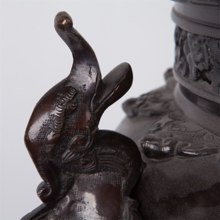 Large Antique Chinese Incense Burner. — image 5