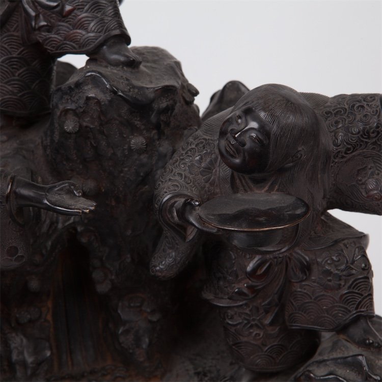 Asian bronze figure. — image 2