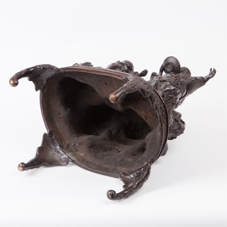 Asian bronze figure. — image 5