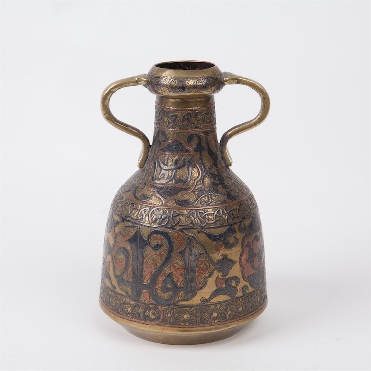 Arabic style vase. — image 2