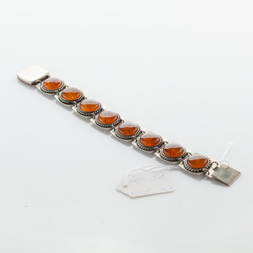 Natural Old Baltic Amber bracelet. — image 3
