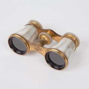 Opera glasses, mother of pearl. — image 2