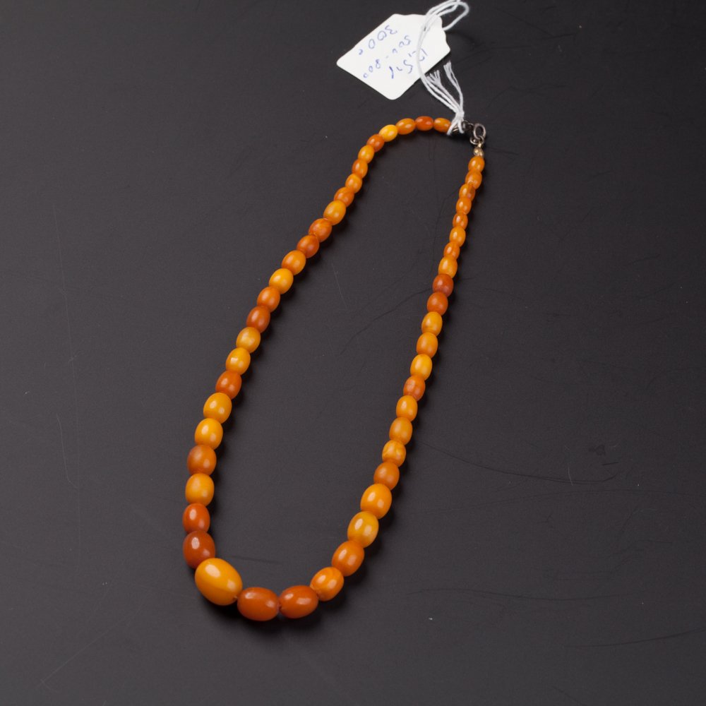 Antique amber necklace. — image 1