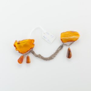 Natural Old Baltic Amber brooch. — image 2