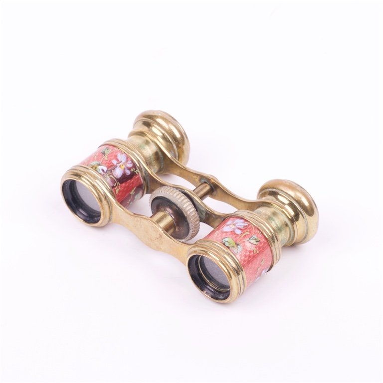 Opera glasses. — image 2