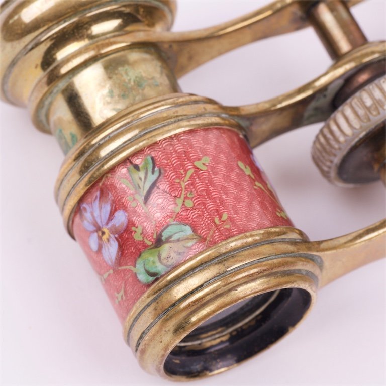 Opera glasses. — image 5