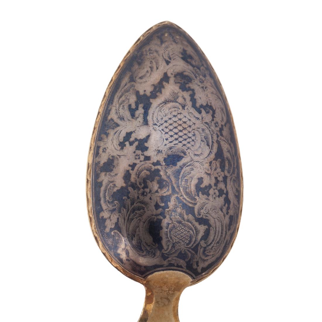 Russian silver-gilt and niello spoon — image 4
