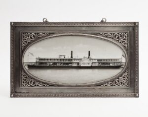 Russian decorative plate by Khlebnikov workshop. — image 1