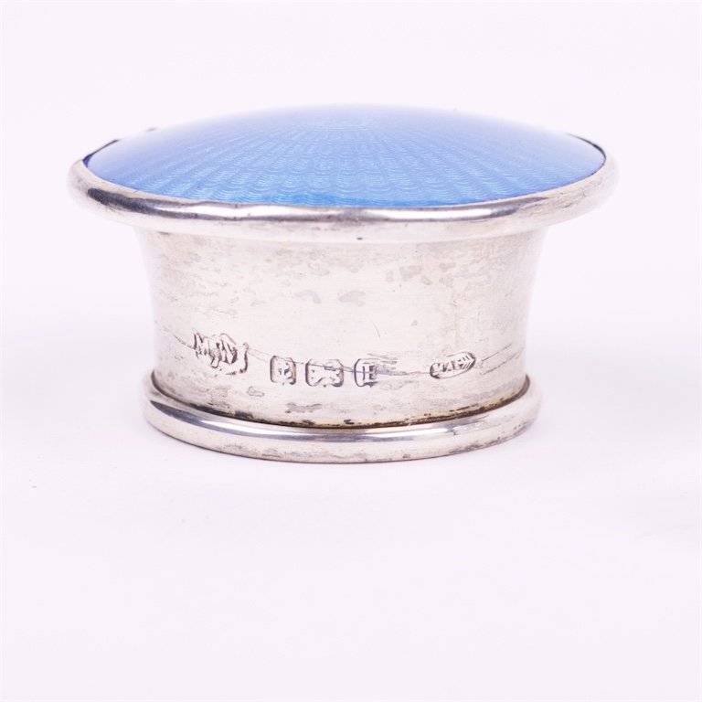 Snuff bottle with glass, silver and enamel. — image 4