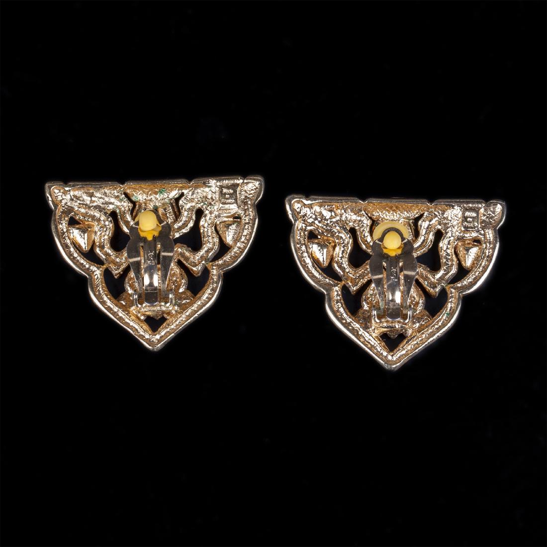 Yves Saint Laurent gilt metal earclips. 1970s. — image 3