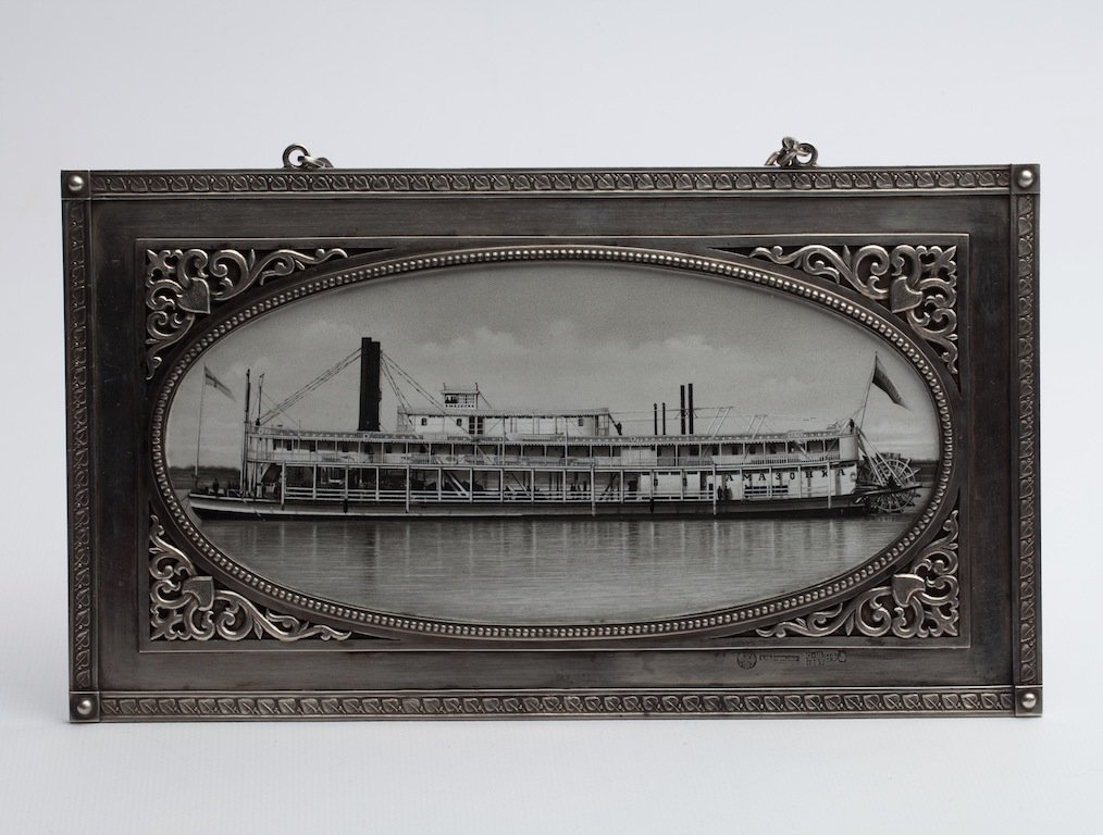 Russian decorative plate by Khlebnikov workshop. — image 1
