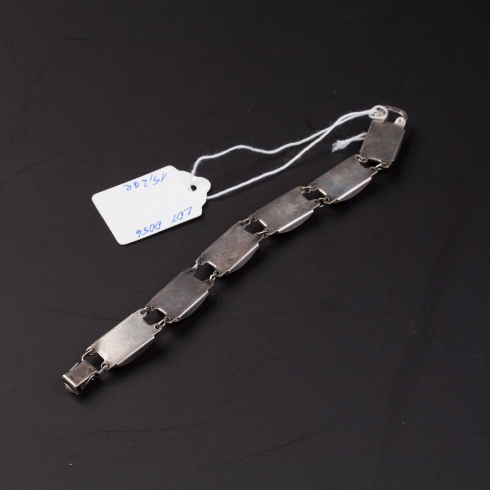 Antique amber hand bracelet. — image 3