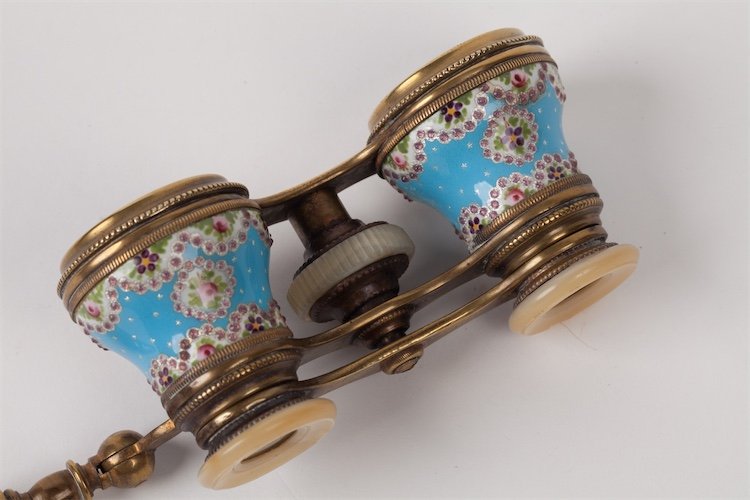 Enamel opera glasses. — image 6