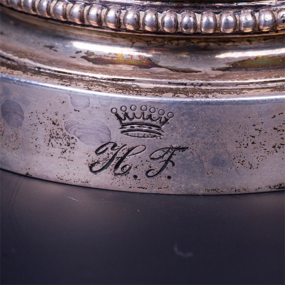 Engraved silver and cut-glass cup with cast bear figure — image 3