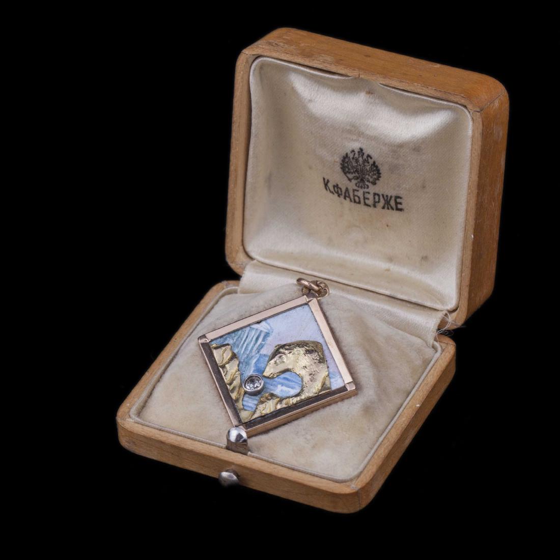 Medallion with polar bear in original case. Faberge — image 1