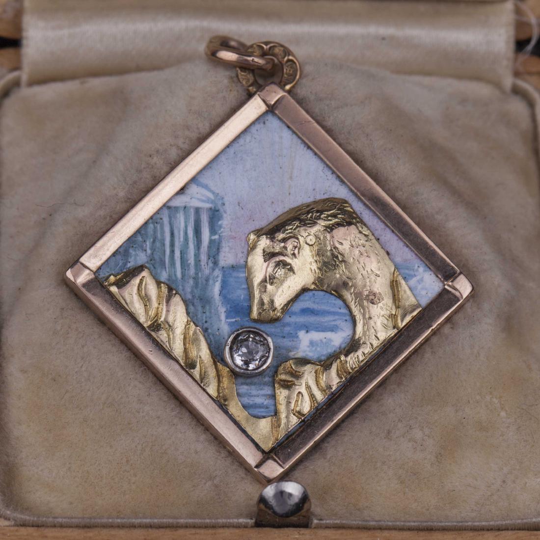 Medallion with polar bear in original case. Faberge — image 2