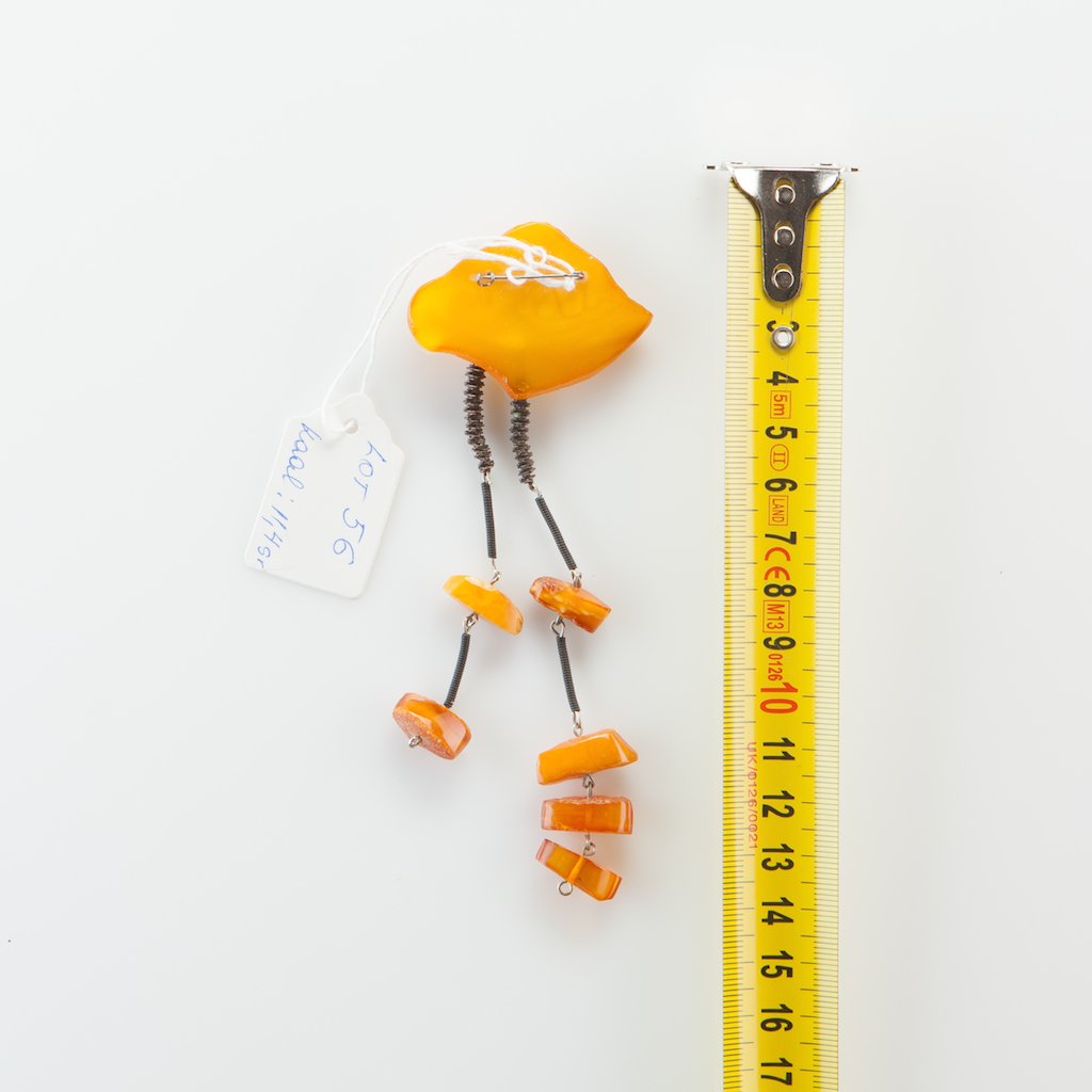Natural Old Baltic Amber brooch. — image 2