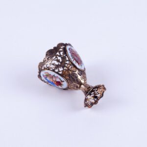Silver stand for egg. — image 5