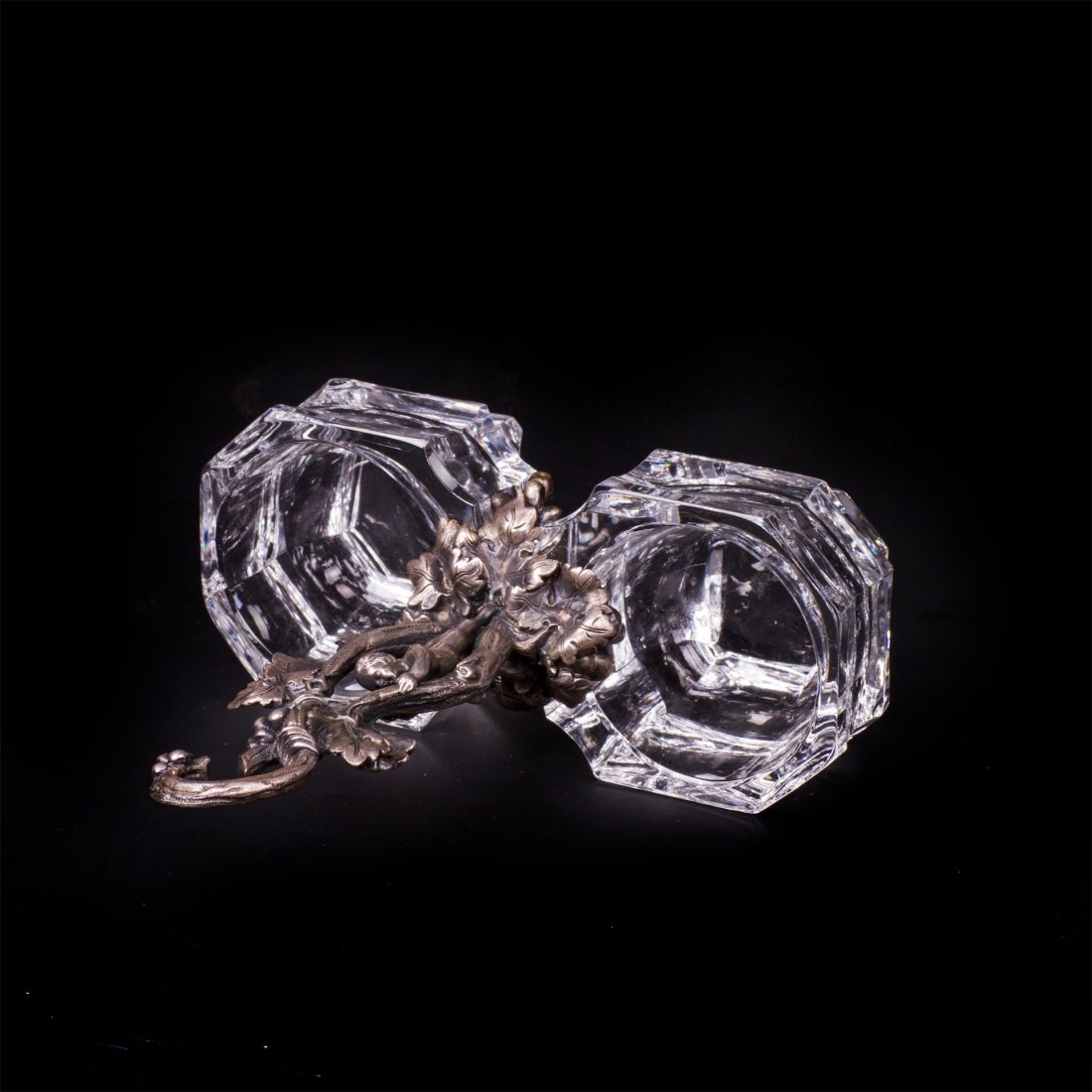 Russian silver and cut-glass cruet with putti figure — image 2