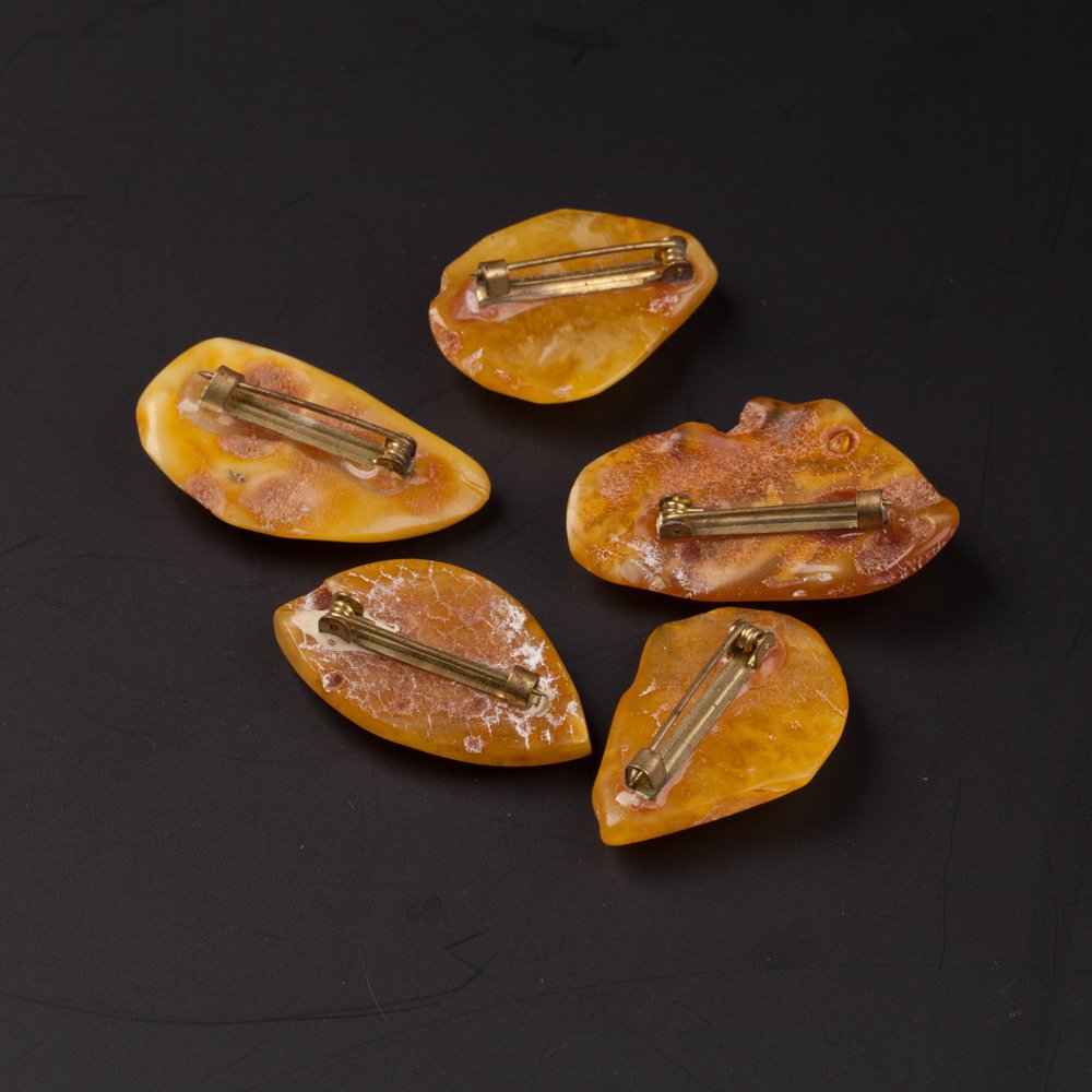 Set of antique amber brooches. — image 3