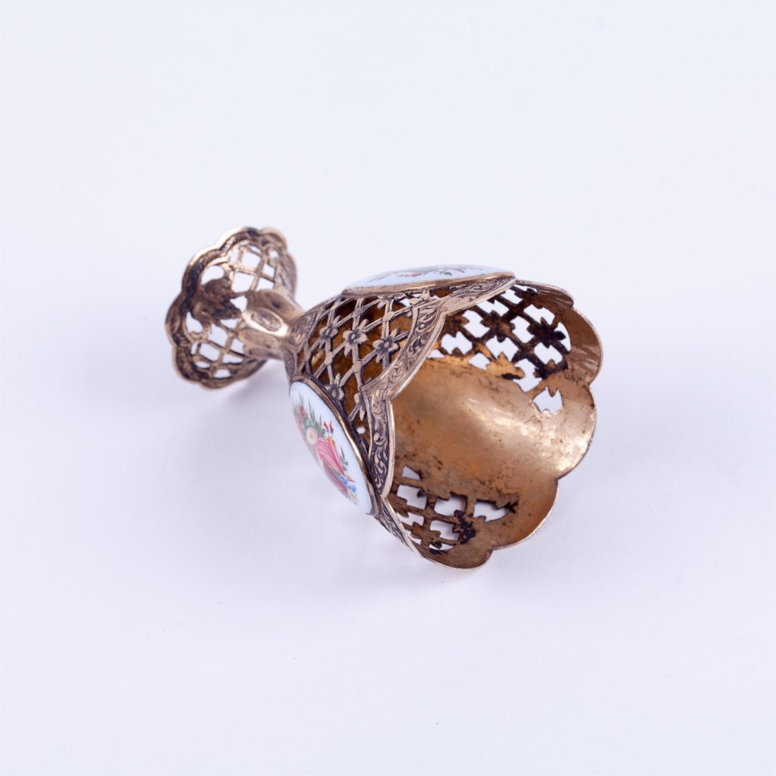 Silver stand for egg. — image 5