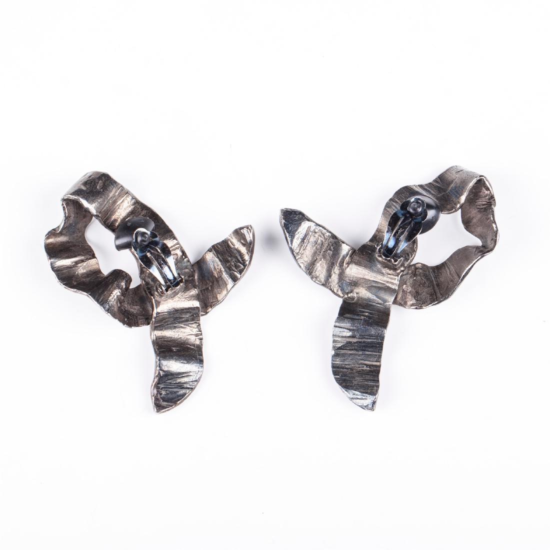 Yves Saint Laurent earclips. 1980s. — image 3