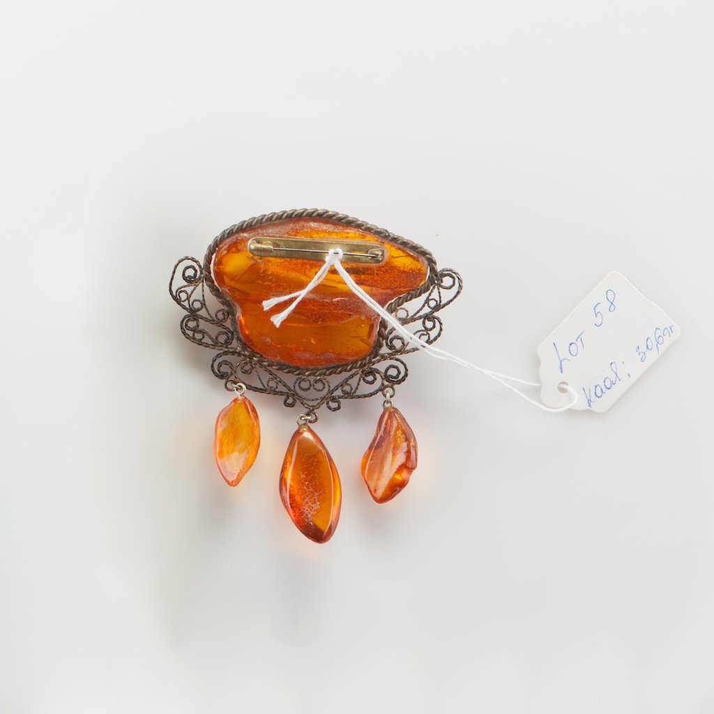 Natural Old Baltic Amber brooch. — image 1