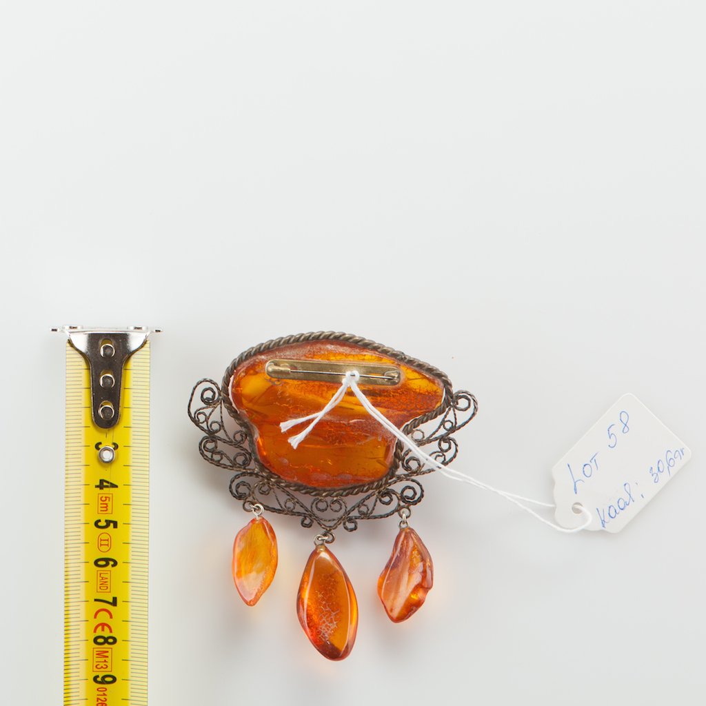Natural Old Baltic Amber brooch. — image 2