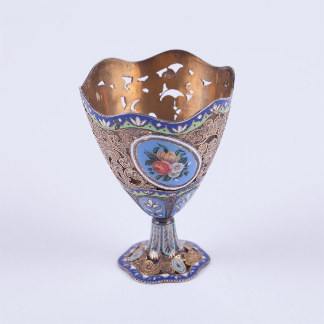Silver stand for egg. — image 2